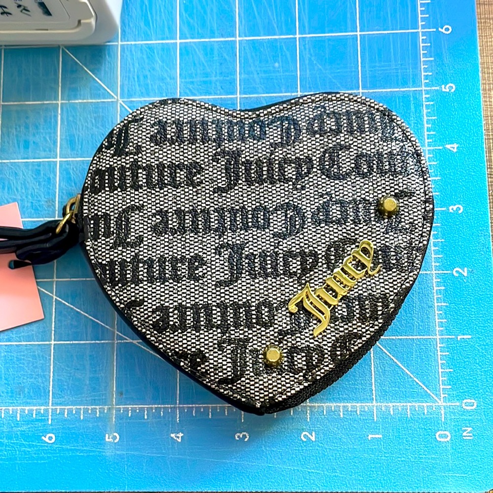 Juicy couture heart with handle